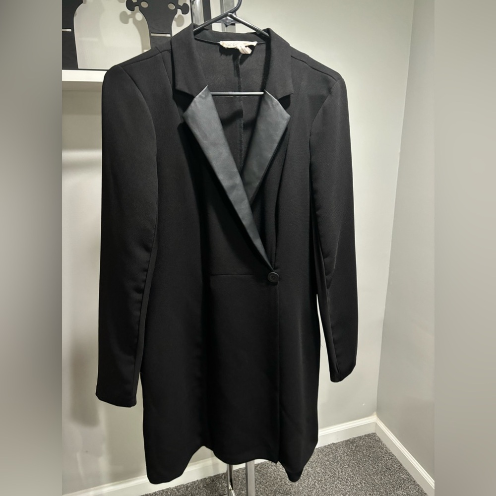 BCBG BCBGeneration Black Blazer Dress Size 8